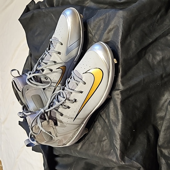 New Nike Max Air Huarache Baseball Cleats - Picture 1 of 8